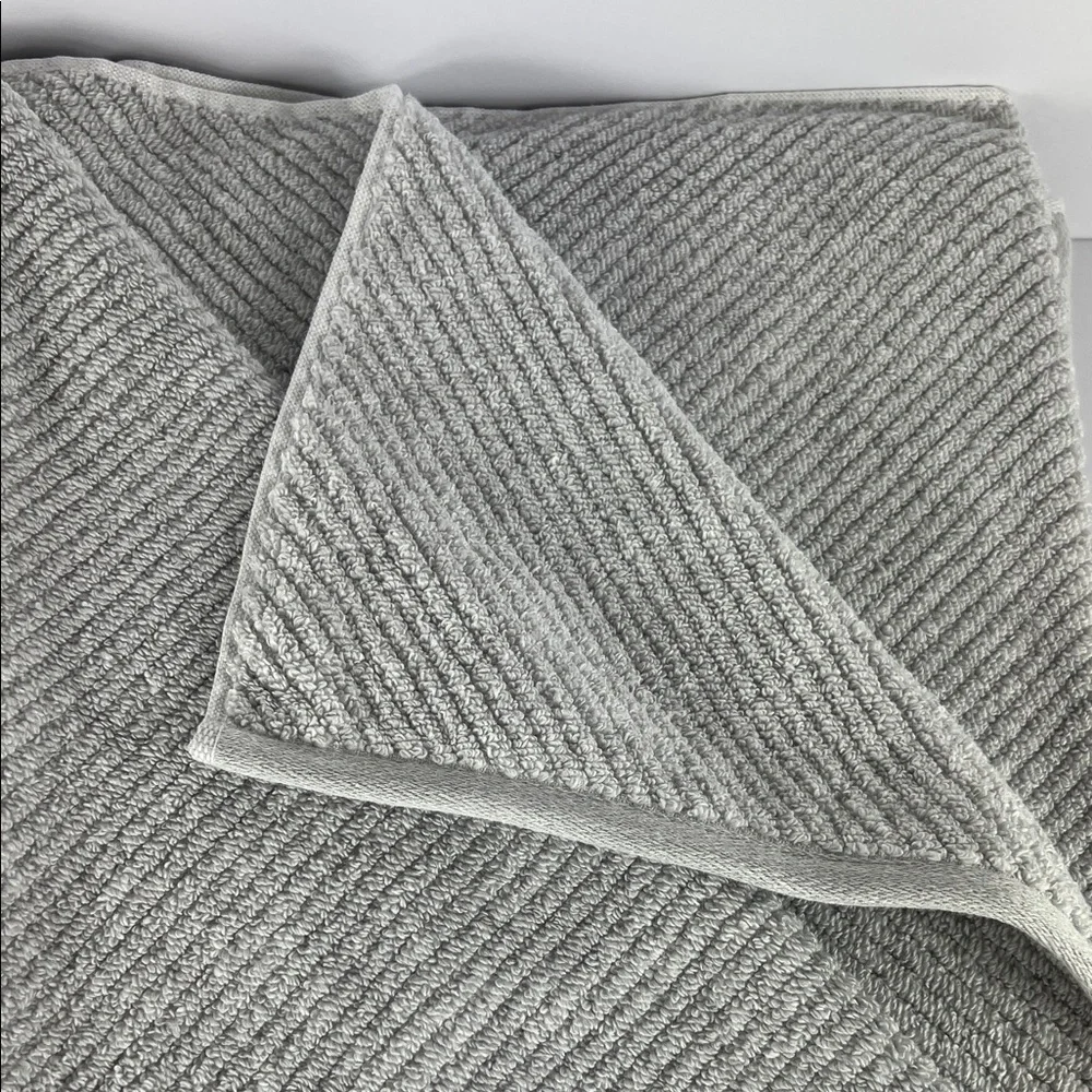 Ecoexistence Bath Towel Set Light Gray Textured Soft Cotton Set of 2 NEW